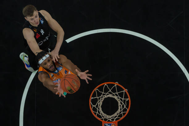 尽管不在球 尽管不在球