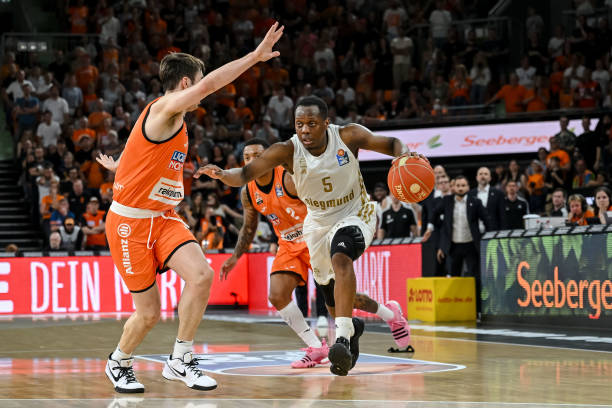 成天然屏障 成天然屏障