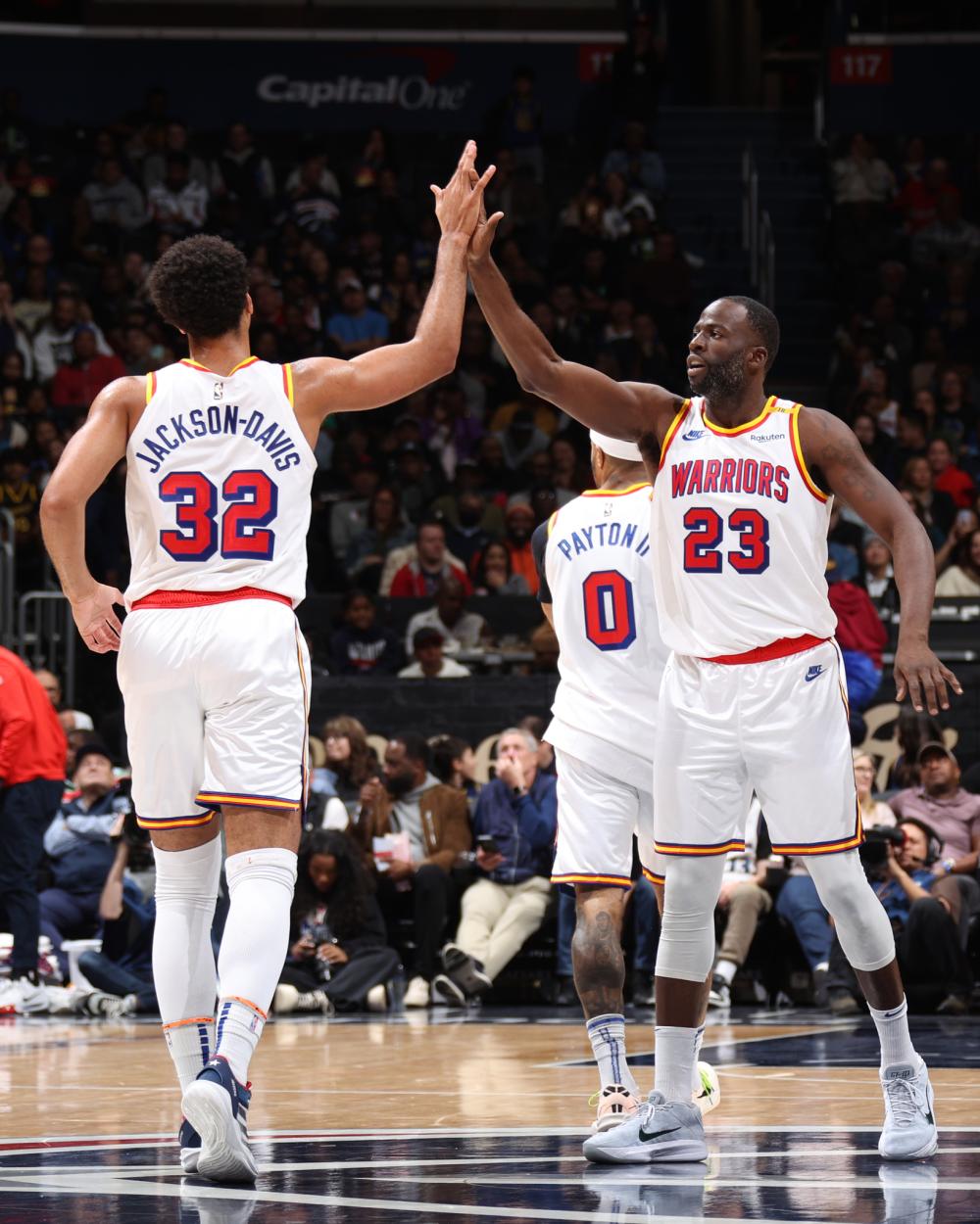 赛场上仍需 赛场上仍需