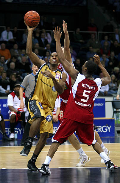 究竟这支球 究竟这支球